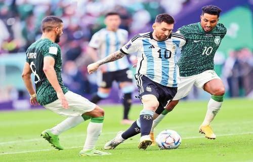 NBA：湖人VS火箭 詹姆斯30+